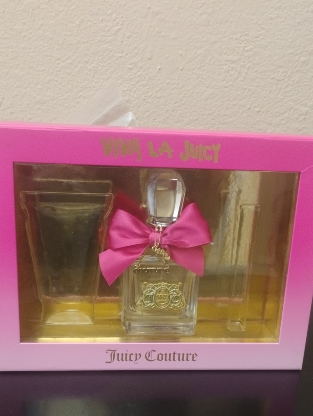 Viva La Juicy Gift Set Box With Empty Perfume Bottle